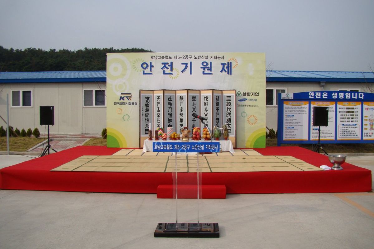 02.jpg